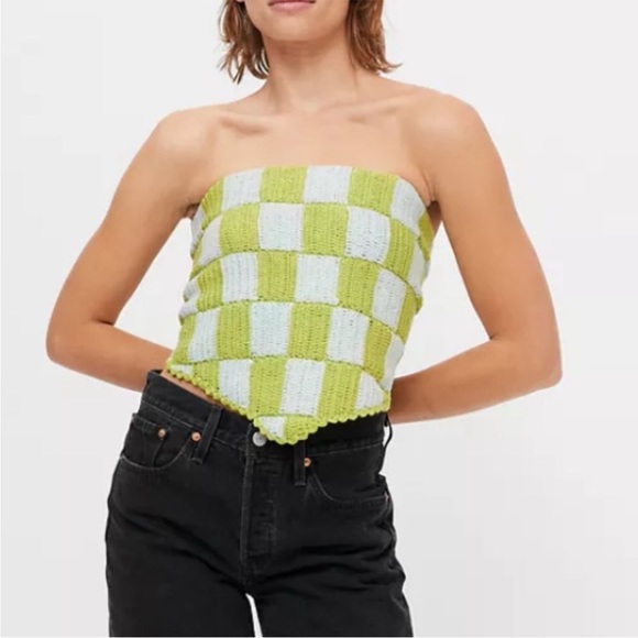 🆕UO Checkered Crochet Triangle Scarf Wrap Top NWT - Picture 6 of 6
